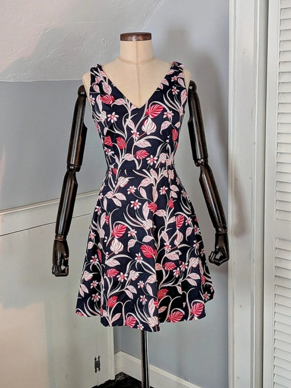 Draper James Floral Mini Dress in Navy Blue & Pink Like New